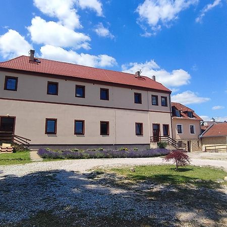 Zamecek Cerov Apartman Jičín Kültér fotó