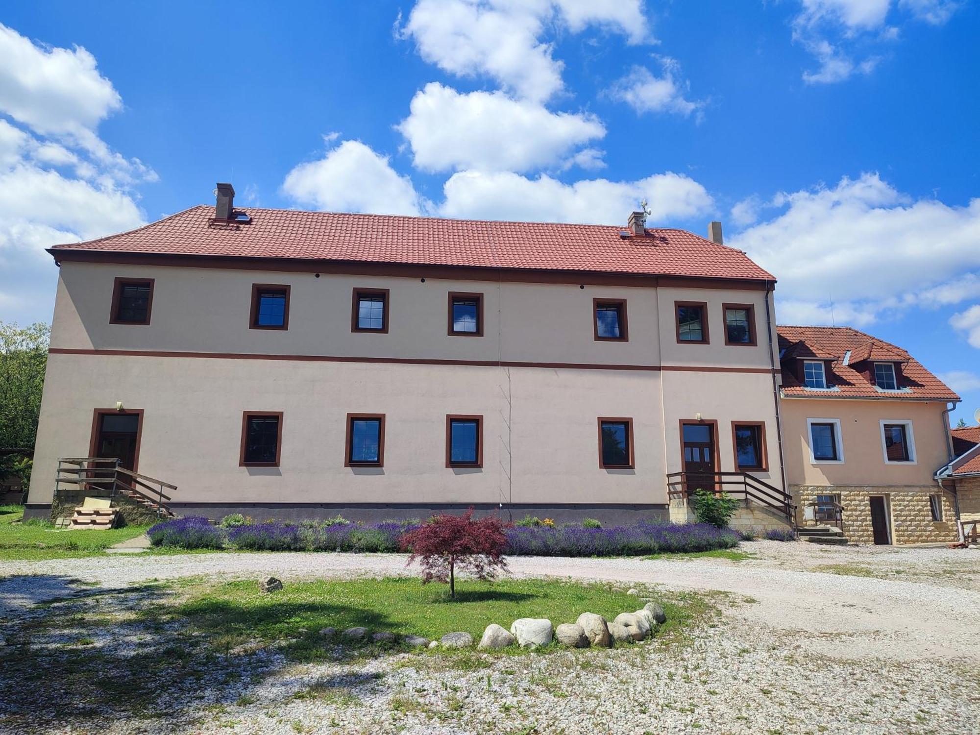 Zamecek Cerov Apartman Jičín Kültér fotó